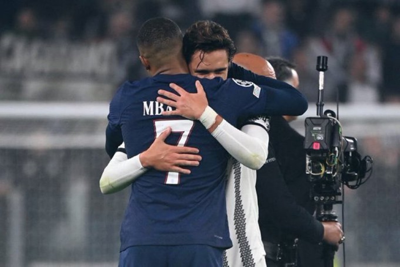 «Hats off» στον Μπαπέ που χειροκρότησε τον Κιέζα στη μεγάλη του επιστροφή! (pic, vid)