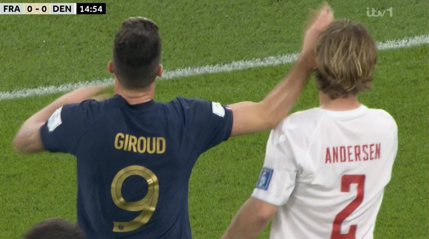 Ο Ζιρού έχασε ευκαιρία και… χτύπησε τον Άντερσεν! (vid)