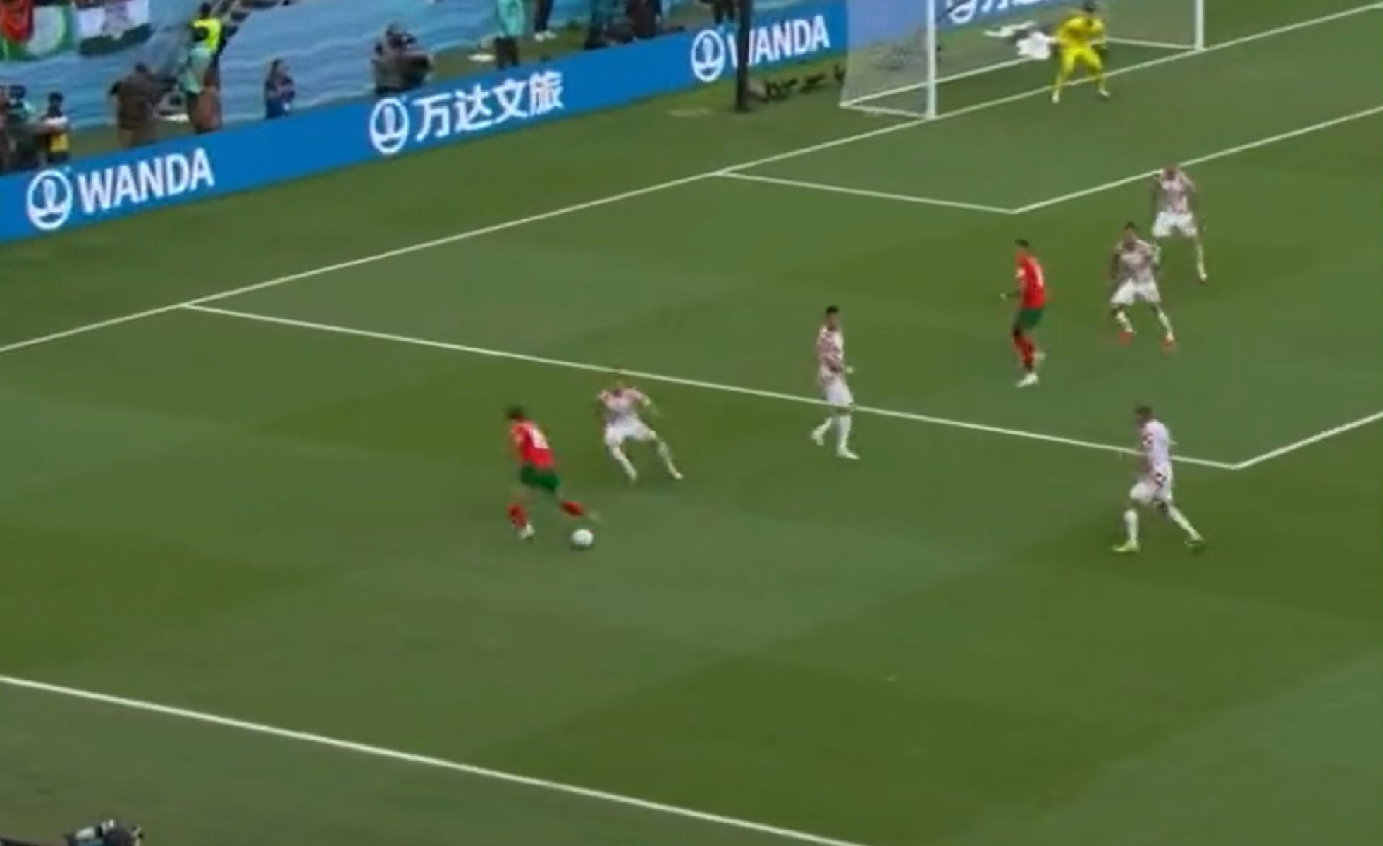 Ο Αμπντέ της Μπαρτσελόνα ντρίμπλαρε τον… αέρα στο Μαρόκο – Κροατία (vid)