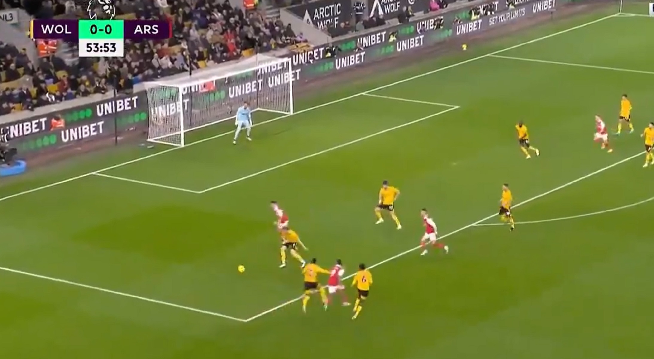 Χάθηκε η μπάλα στο Μολινό – Γκολ ομάδας από τους «Κανονιέρηδες» (vid)