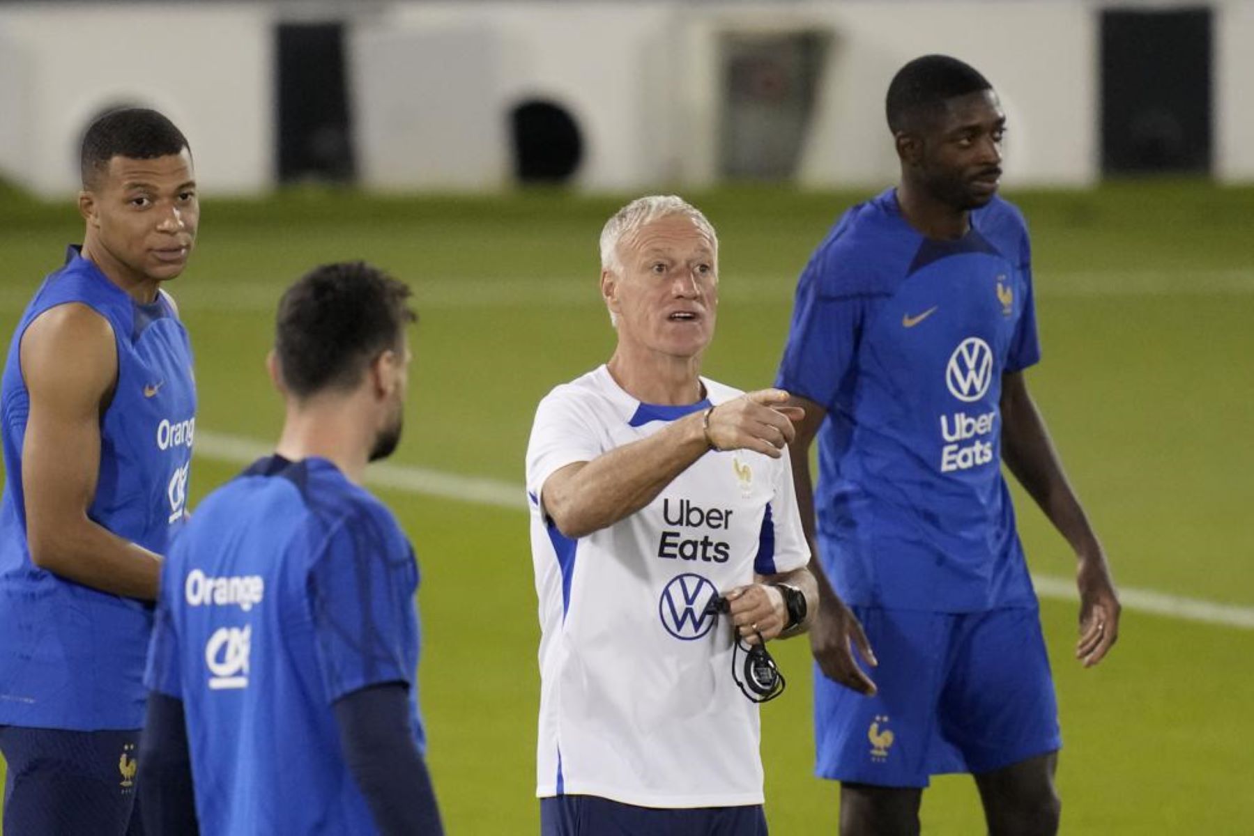 Le Parisien: Ο Ντεσάν σκέφτεται τον λάθος παίκτη για τη θέση του Ερνάντες