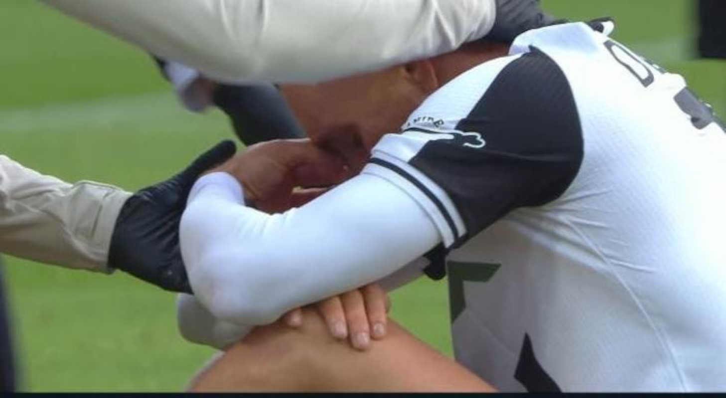 Ξέσπασε σε κλάματα ο Ντεουλοφέου – Τραυματίστηκε και… λύγισε (vid)