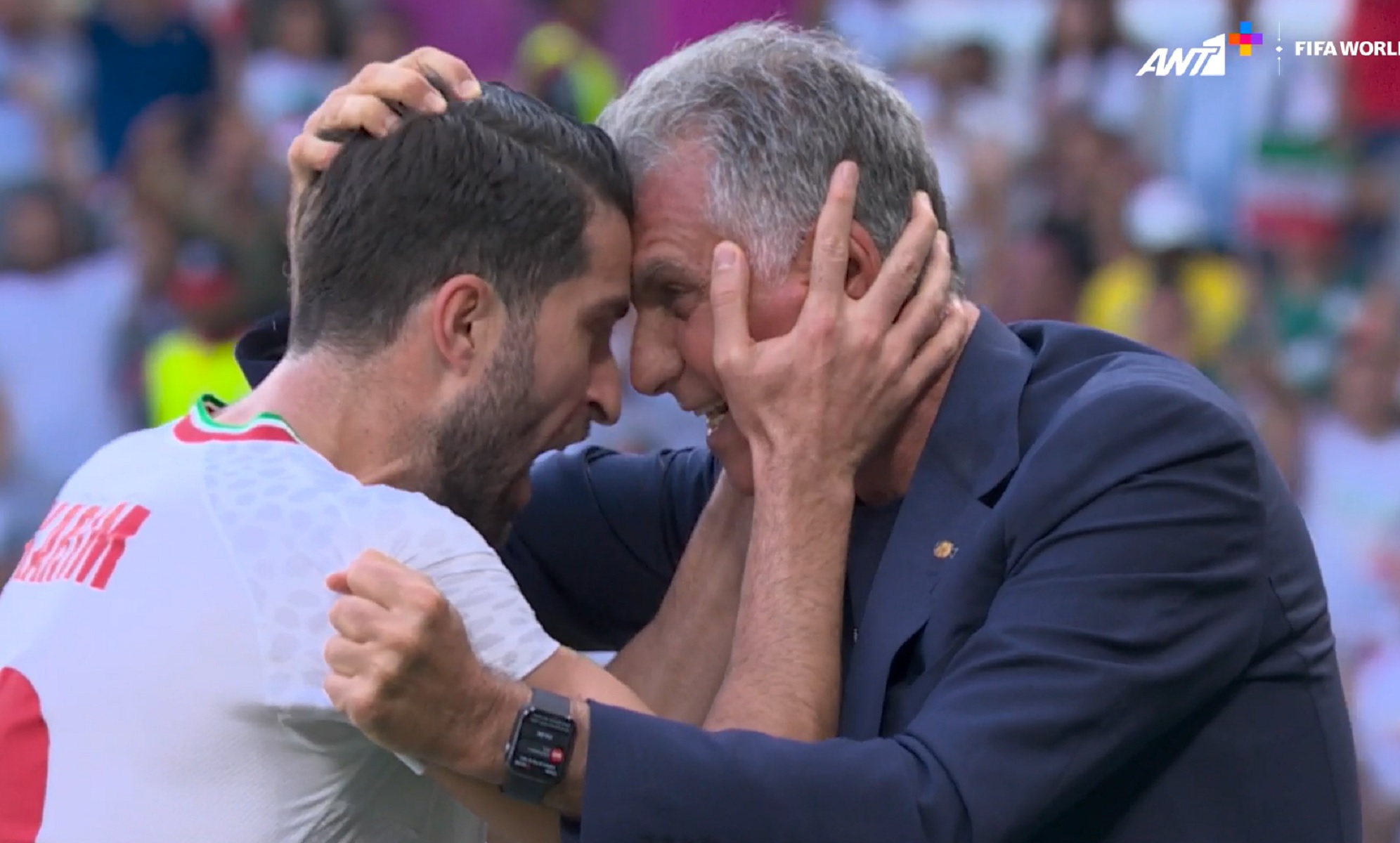 «Σείστηκε» το Ιράν, χαμός στις εξέδρες – Ανσαριφάρντ και Κέιροζ πανηγυρίζουν τη σπουδαία νίκη (vid)