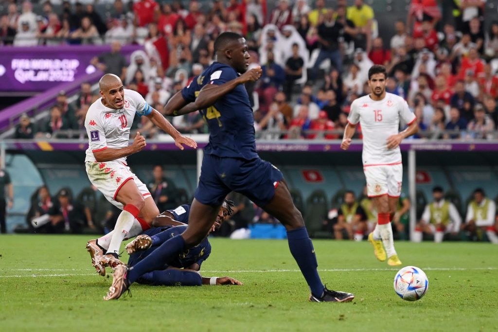 Μαγικό γκολ από τον Καζρί: Πήρε παραμάζωμα την άμυνα των Γάλλων! (vid)