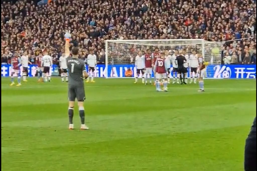 Μαέστρος Μαρτίνες συντονίζει το τείχος στο εκπληκτικό γκολ του Ντιν (vid)