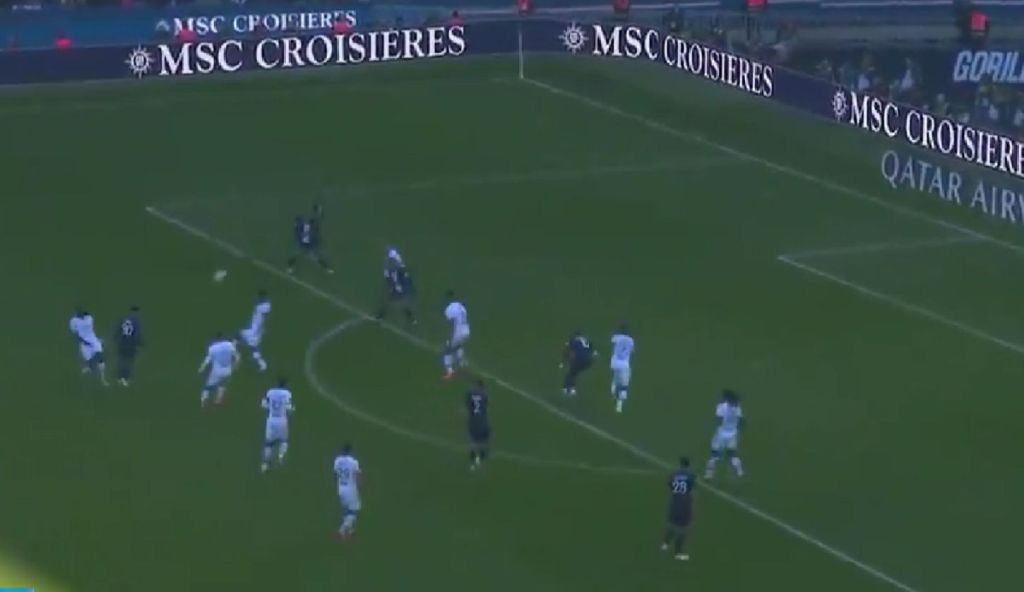 Παρί – Οσέρ: Ξόρκι του Μέσι που εξαφάνισε την μπάλα – Την εμφάνισε στα δίχτυα ο Μπαπέ! (vid)