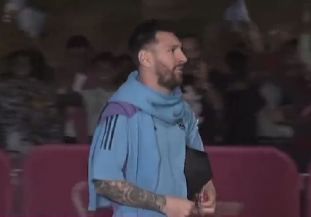 Λιονέλ Μέσι: Με αέρα… νικητή έφτασε στο γήπεδο ο Αργεντινός! (vid)