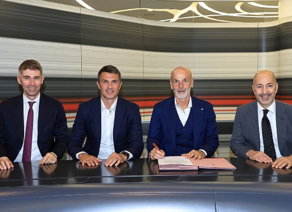 Μίλαν: Ανανέωσε με τον μαέστρο της – Στέφανο Πιόλι 2025 (pic)