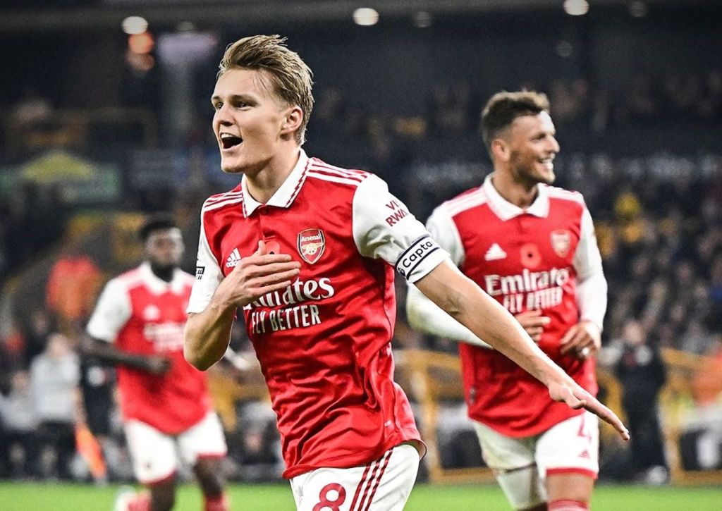 Ο αρχηγός Όντεγκααρντ κάνει κουμάντο στο Νησί (vid)