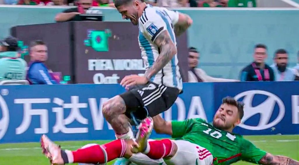 Αργεντινή – Μεξικό: Χάσαμε το μέτρημα από τις κλωτσιές που έπεσαν! (vids)
