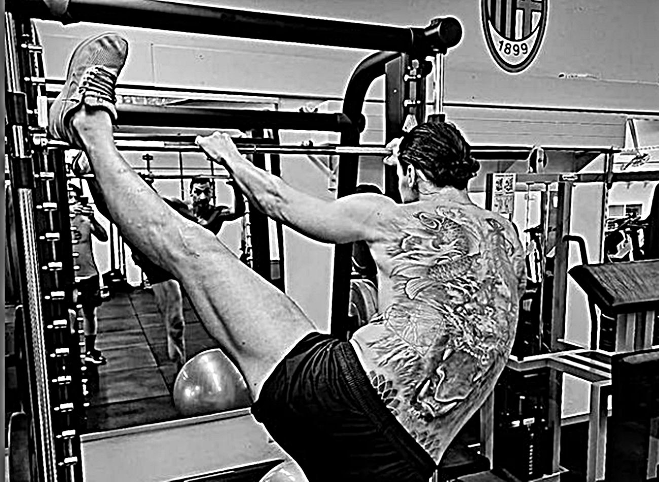 «Φτιάχνει» τον κόσμο της Μίλαν ο Ζλάταν: «Απλώς περιμένετε…» (pic)