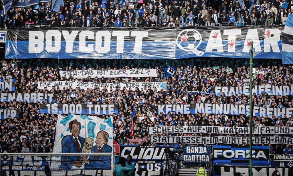 Σκληρά μηνύματα κατά του… Mundial στο Κατάρ – Έγινε χαμός στο Αμβούργο (pic)