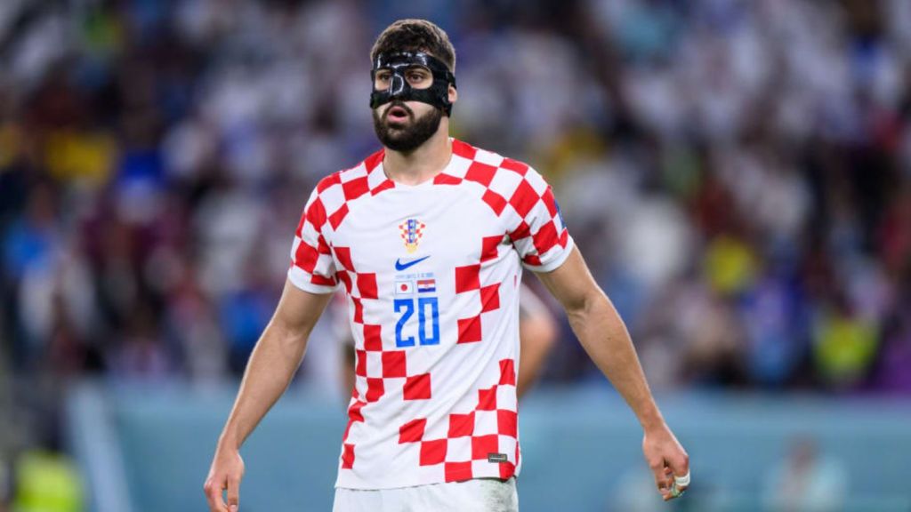 Η ευρωπαϊκή αφρόκρεμα «σφάζεται» για τον μασκοφόρο «ογκόλιθο» της Κροατίας! (pic)