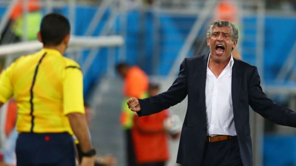 Ο Κατσουράνης εξύψωσε τον Σάντος – «Σεβαστείτε τον, ξέρει όσο κανείς τη δουλειά του»