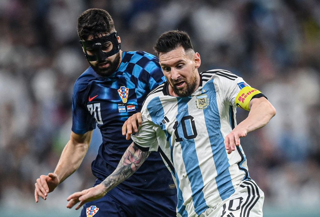 Έκανε… γιο-γιο τον Γκβάρντιολ ο Μέσι και σέρβιρε έτοιμο γκολ στον Άλβαρες! (vid)