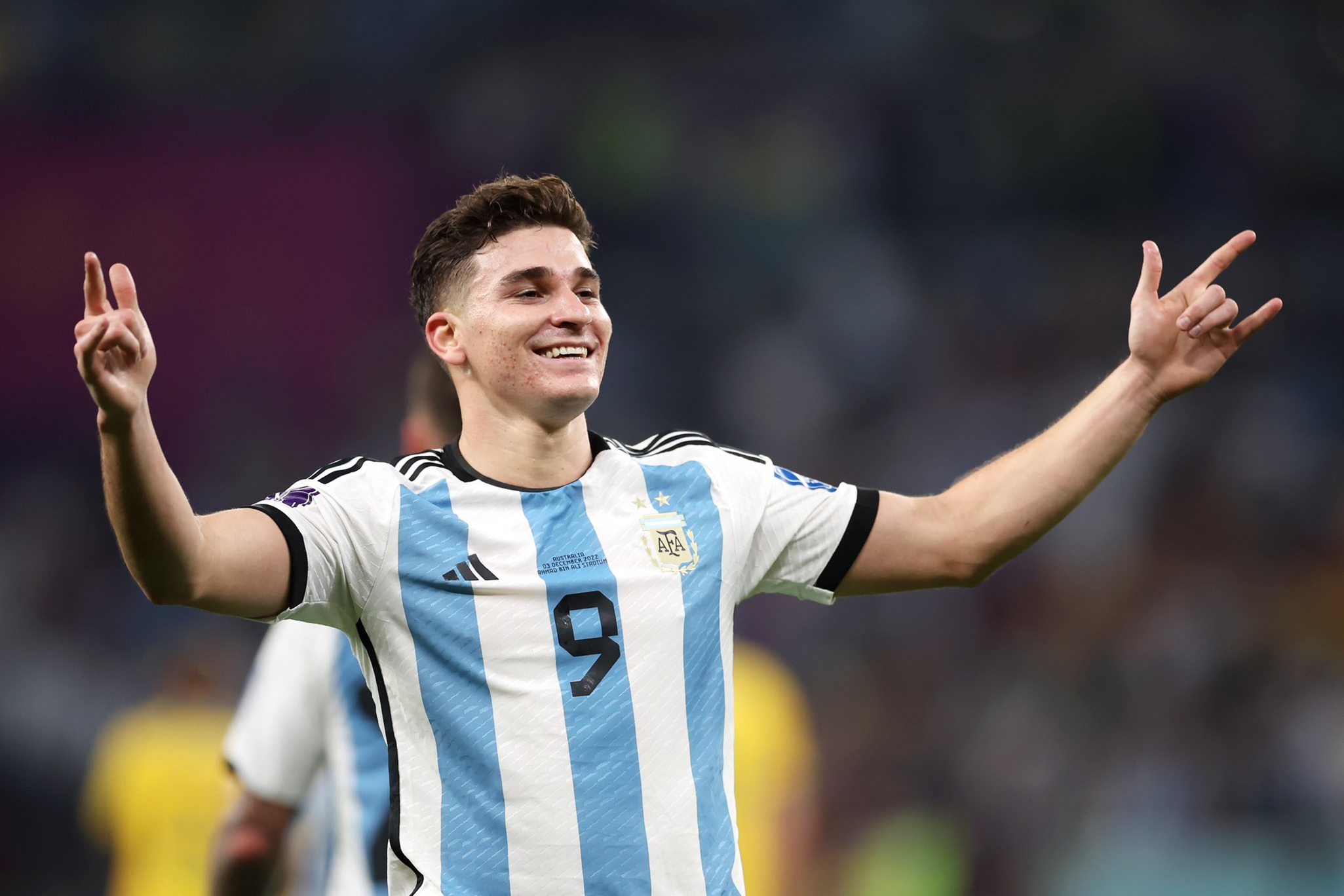 Ούτε στο… ερασιτεχνικό τέτοιο λάθος: Ο Ράιαν έδωσε έτοιμο γκολ στον Άλβαρες! (vid)