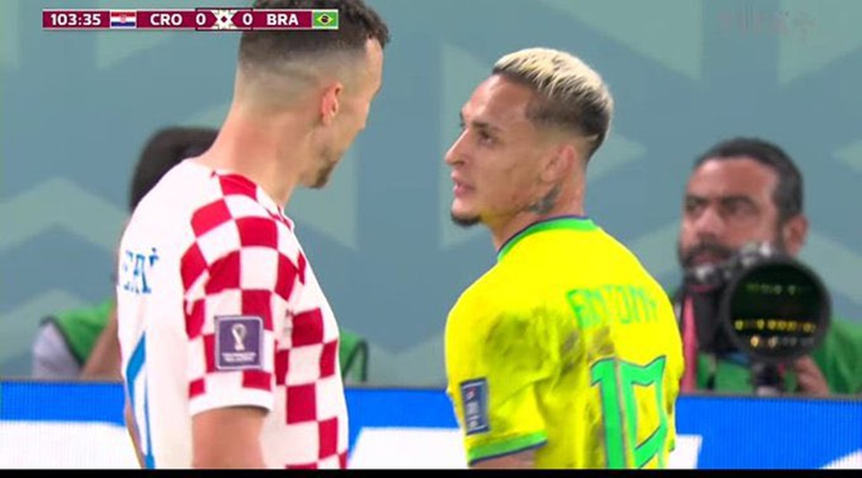 Η ξεδιάντροπη βουτιά του Άντονι! (vid)