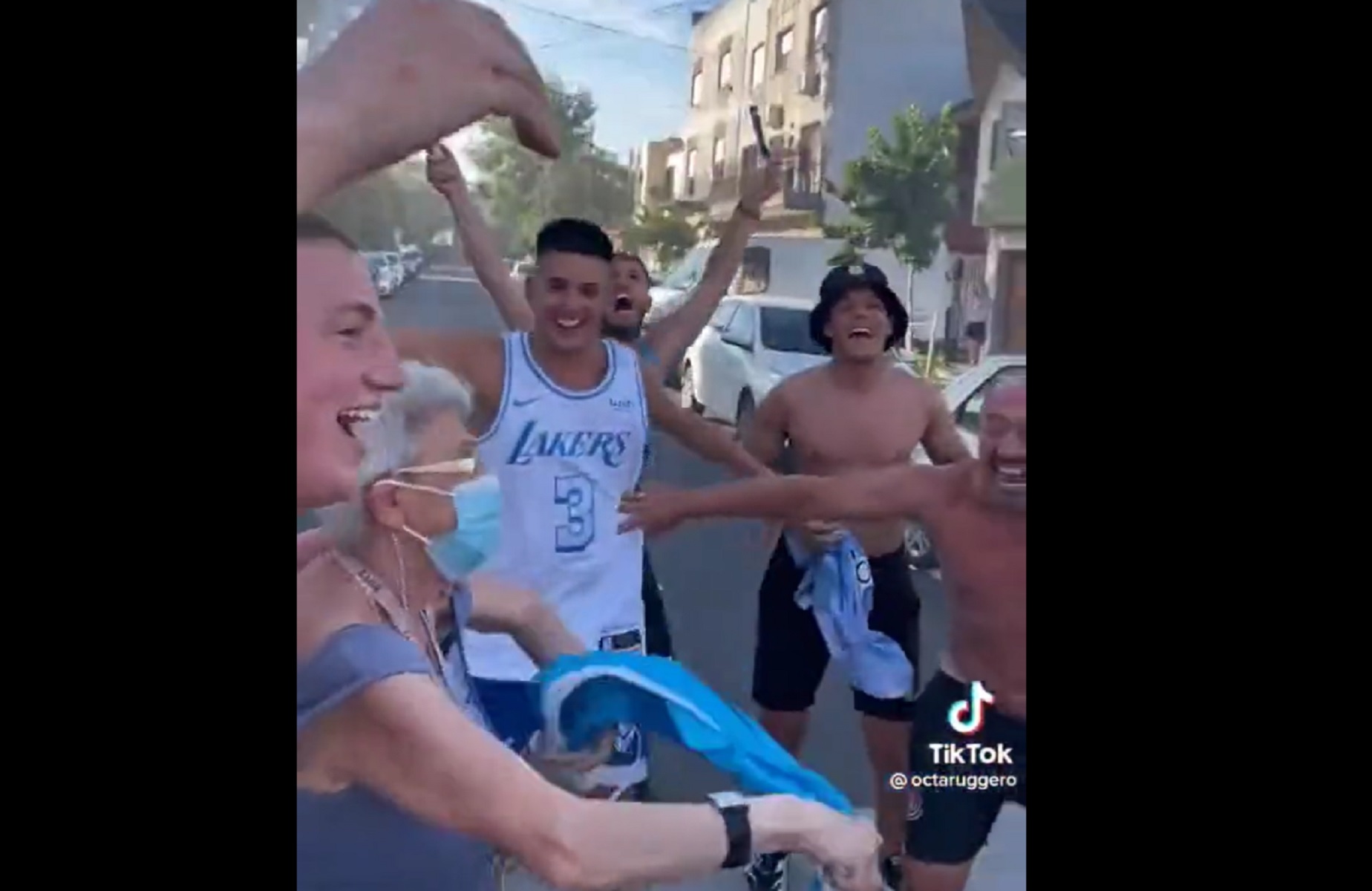 Super γιαγιά πανηγυρίζει χωρίς… αύριο την πρόκριση της Αργεντινής (vid)