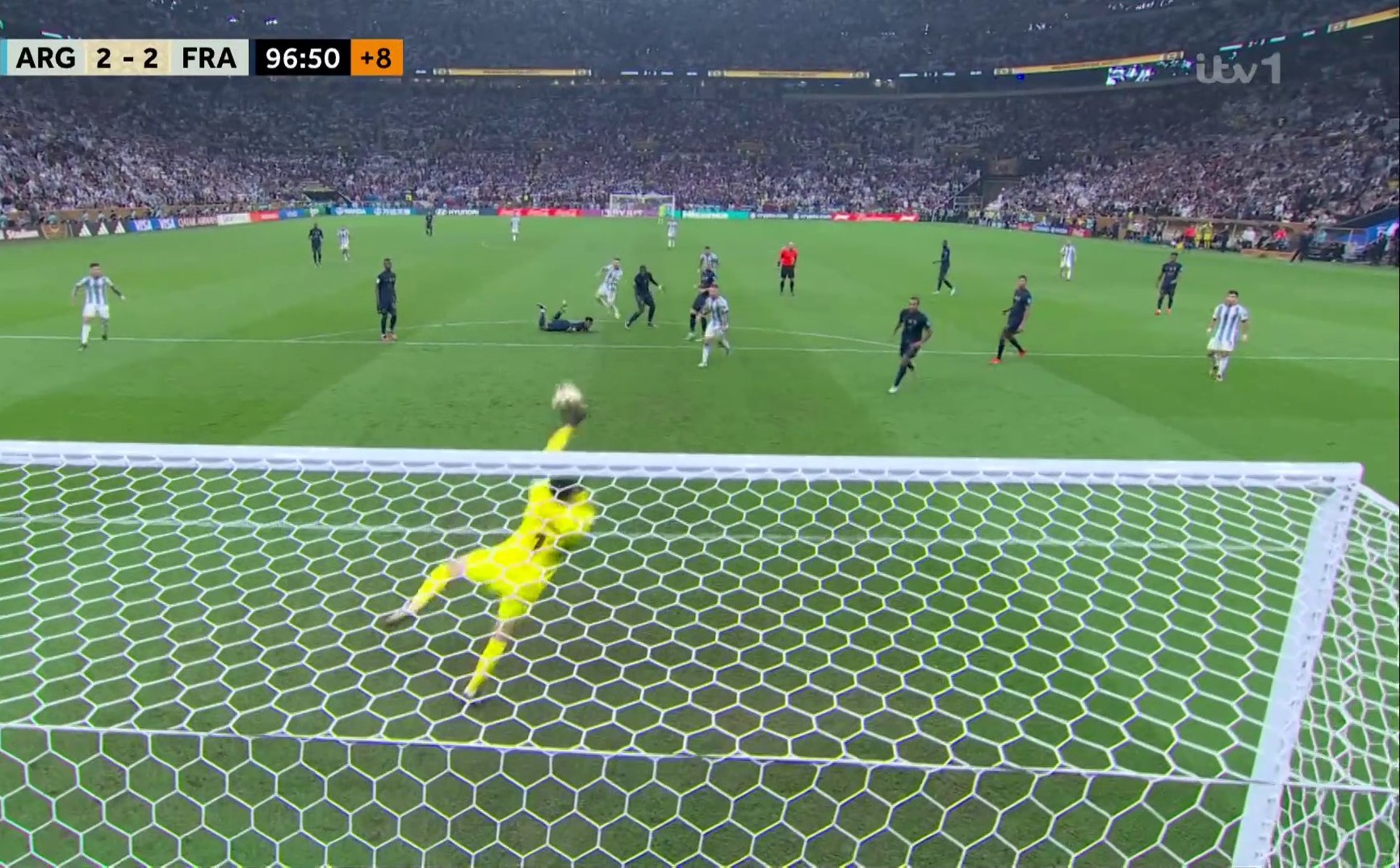 Ο Γιορίς στέρησε από τον Μέσι το γκολ.. της ζωής του – Τρομερή επέμβαση (vid)