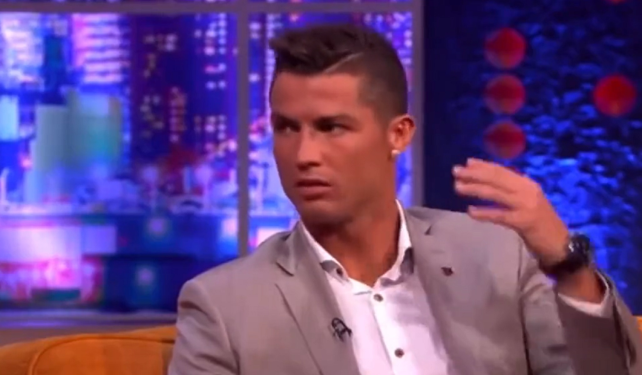 Όταν ο Κριστιάνο σνόμπαρε on camera τις ομάδες της Ασίας και των ΗΠΑ (vid)