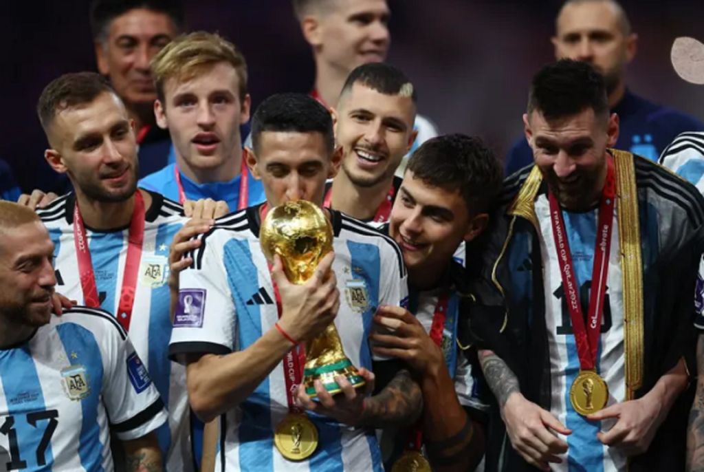 O πρωταθλητής Ντι Μαρία εξαργυρώνει την κούπα με νέο συμβόλαιο!