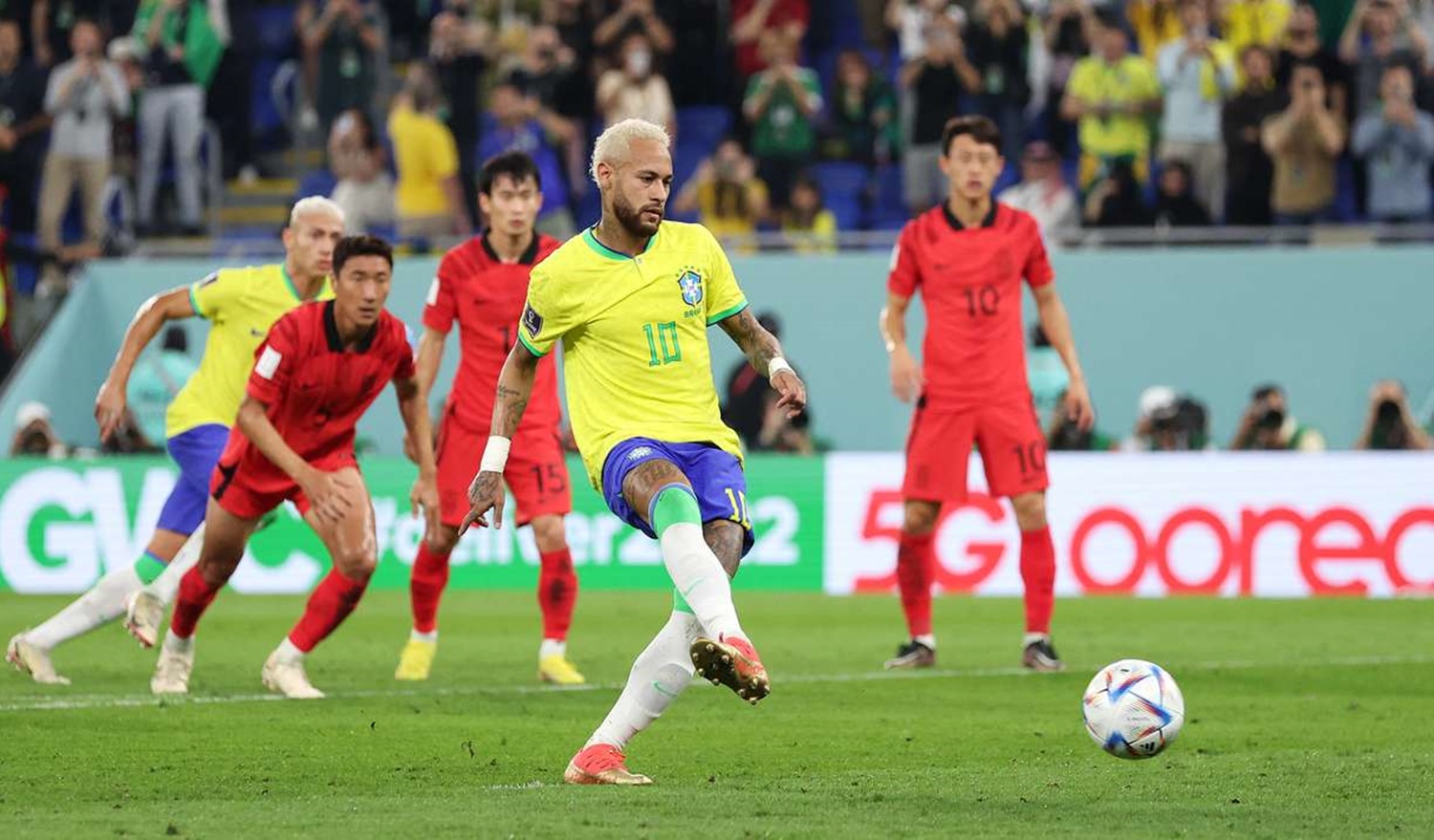 Μαζί με Πελέ – Ρονάλντο ο Νεϊμάρ, ενώ θέλει δυο γκολ για το απόλυτο βραζιλιάνικο ρεκόρ!