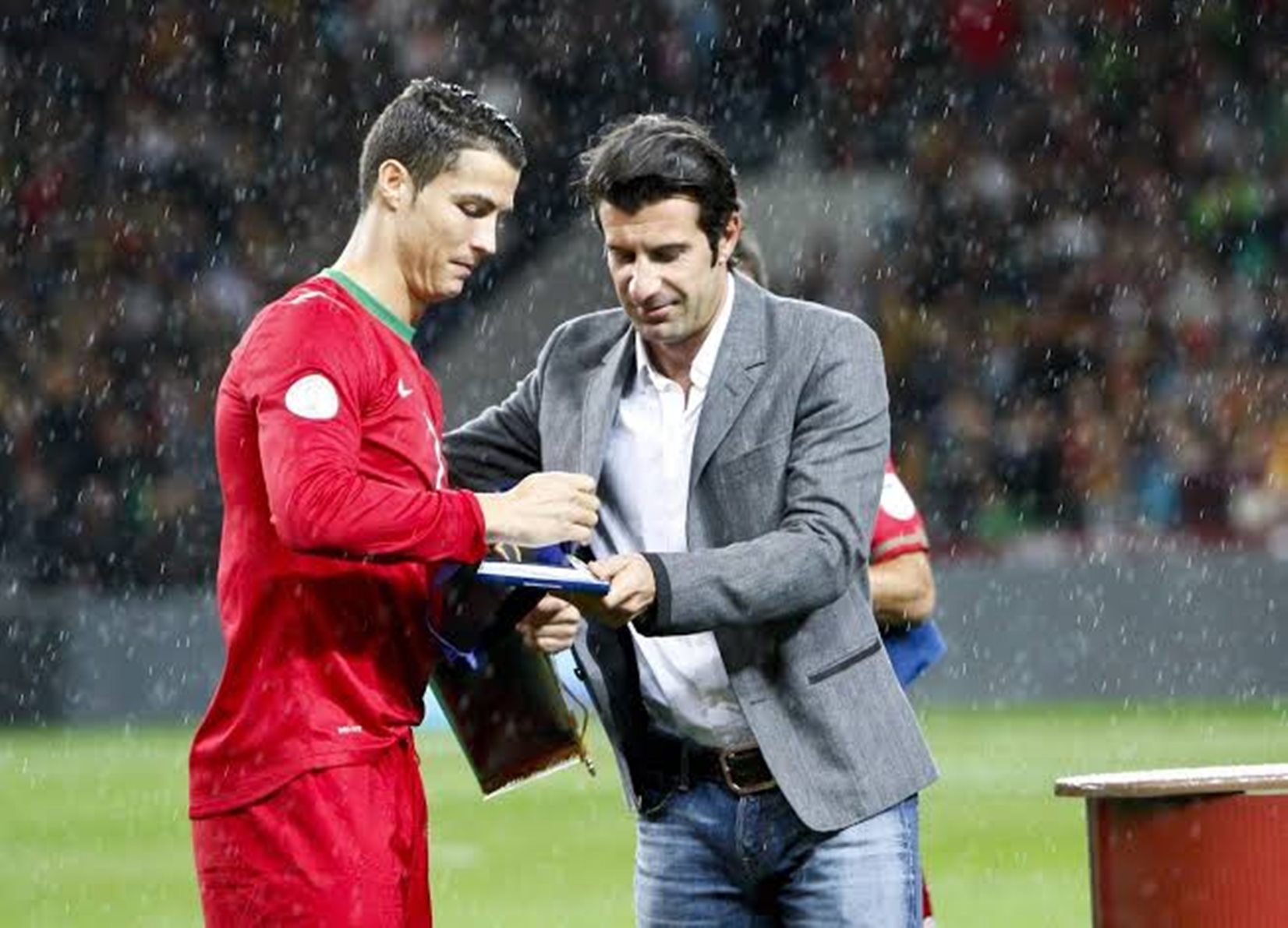 Φίγκο: «Αυτοί είναι οι δύο κορυφαίοι σε επίθεση και κέντρο! Τελεία και παύλα»