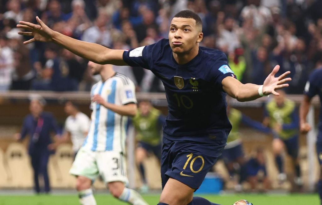 Ποιος Μέσι; Το «Φαινόμενο» παραμιλάει με το Mundial που έκανε ο Μπαπέ!