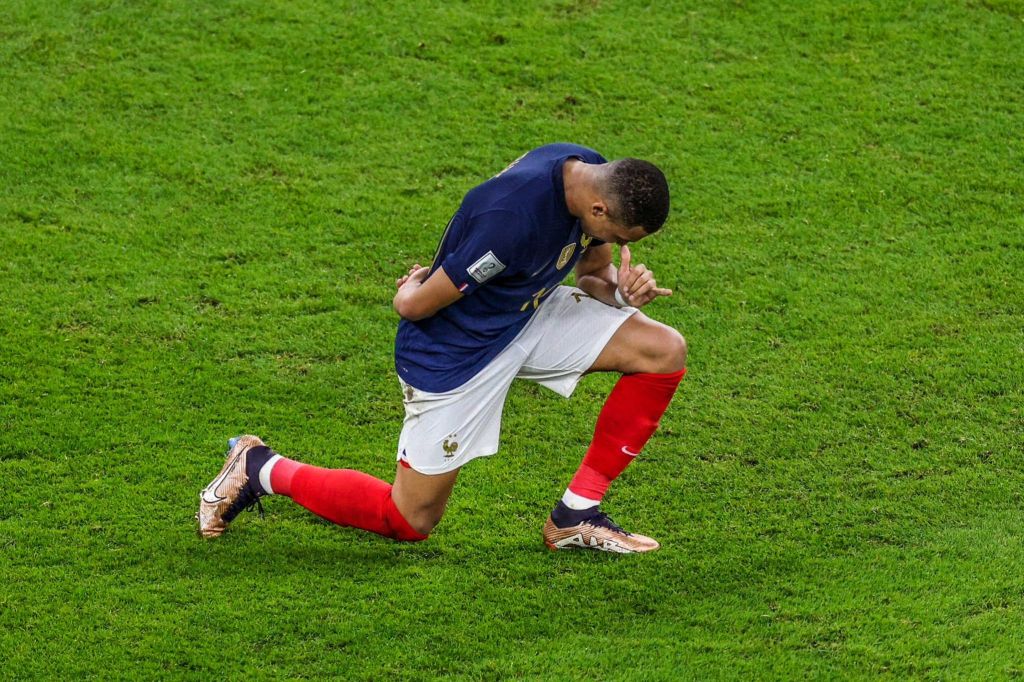 Κιλιάν Μπαπέ: Το παιδί που «εξαφάνισε» θρύλους του ποδοσφαίρου από τα 23 του! (pic)