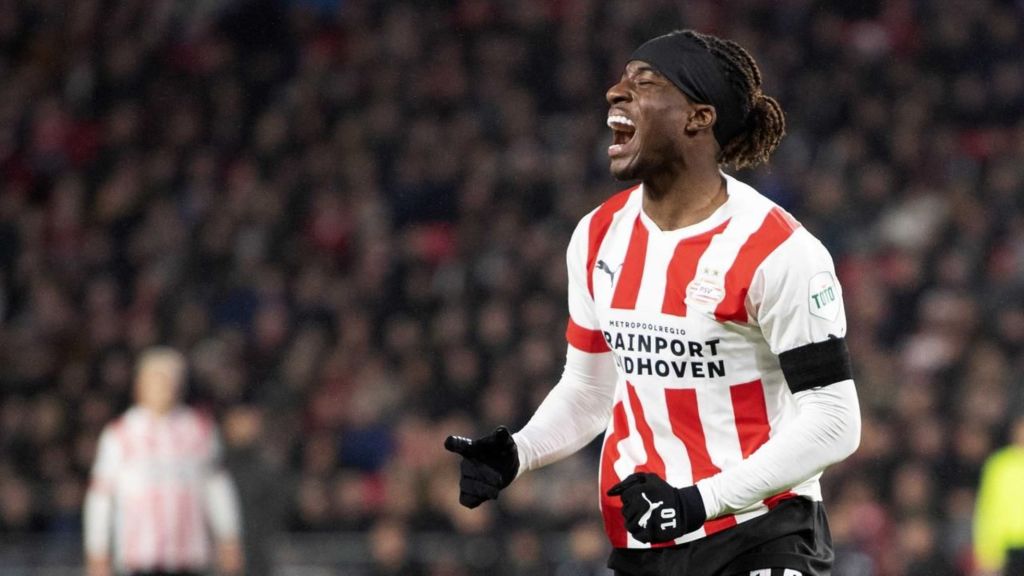 O εκπληκτικός Μαντουεκέ και το ηχηρό καμπανάκι στην Μίλαν (vid)