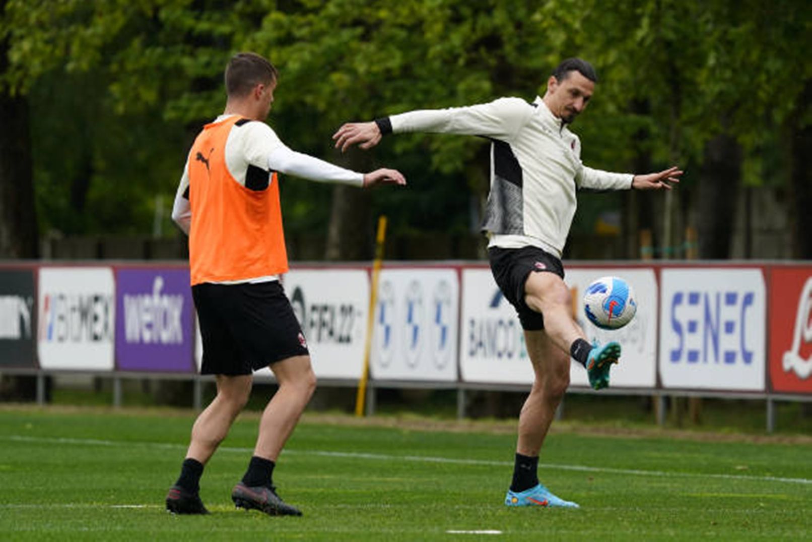 Ο Μαλντίνι «ξεφτίλισε» τον Ζλάταν: «Πρώην παίκτης… Παίζει πιο πολύ Fortnite!»