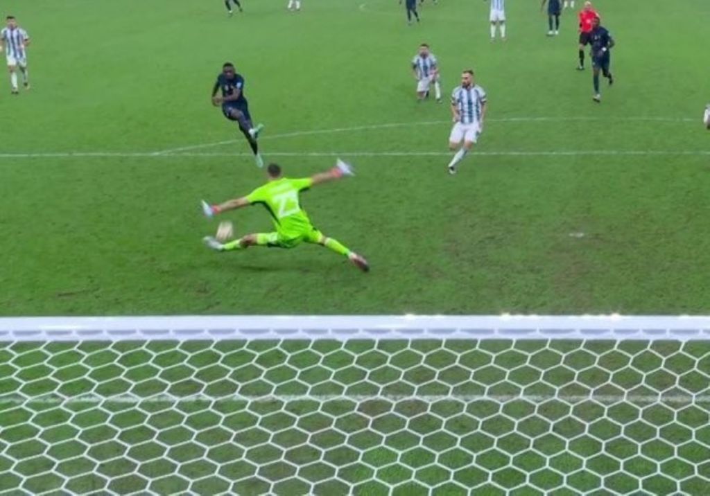 H απόκρουση του Mundial – Η «μυθική» επέμβαση του Μαρτίνες στον Κόλο Μουανί (vid)