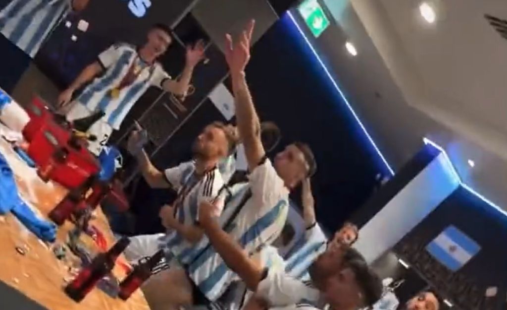 Οι Αργεντινοί χόρευαν στα αποδυτήρια και κορόιδευαν τον Μπαπέ (vid)