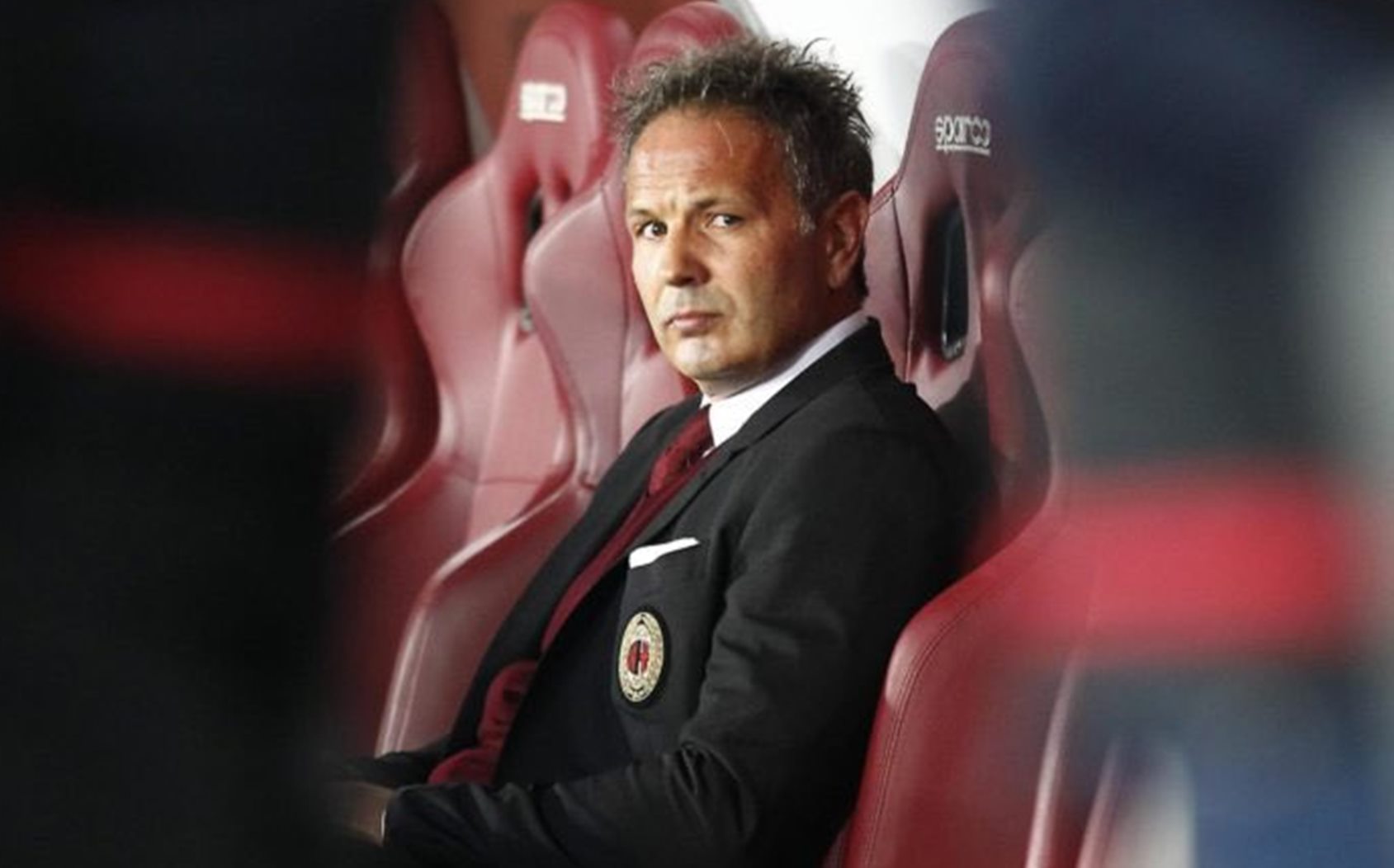 Η Μίλαν δείχνει πόσο μεγάλη είναι με αυτό το βίντεο για τον Σίνισα Μιχαΐλοβιτς! (vid)