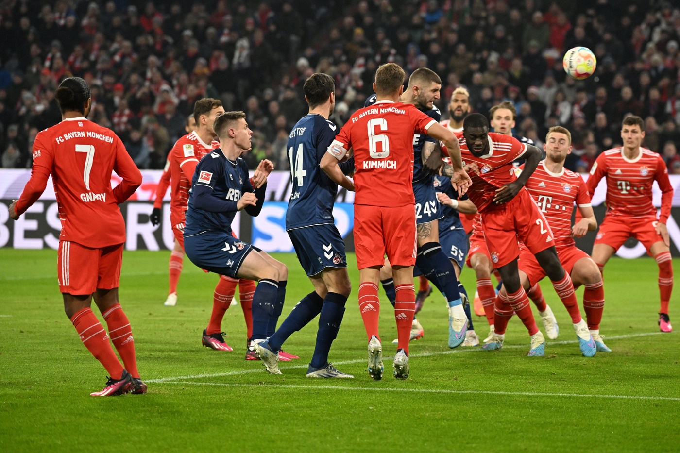 Μια… φωτοβολίδα έσωσε την Μπάγερν Μονάχου! (vid)