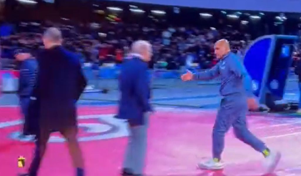 Απαράδεκτος Αλέγκρι, ο Σπαλέτι τον κυνηγούσε να του δώσει το χέρι (vid)