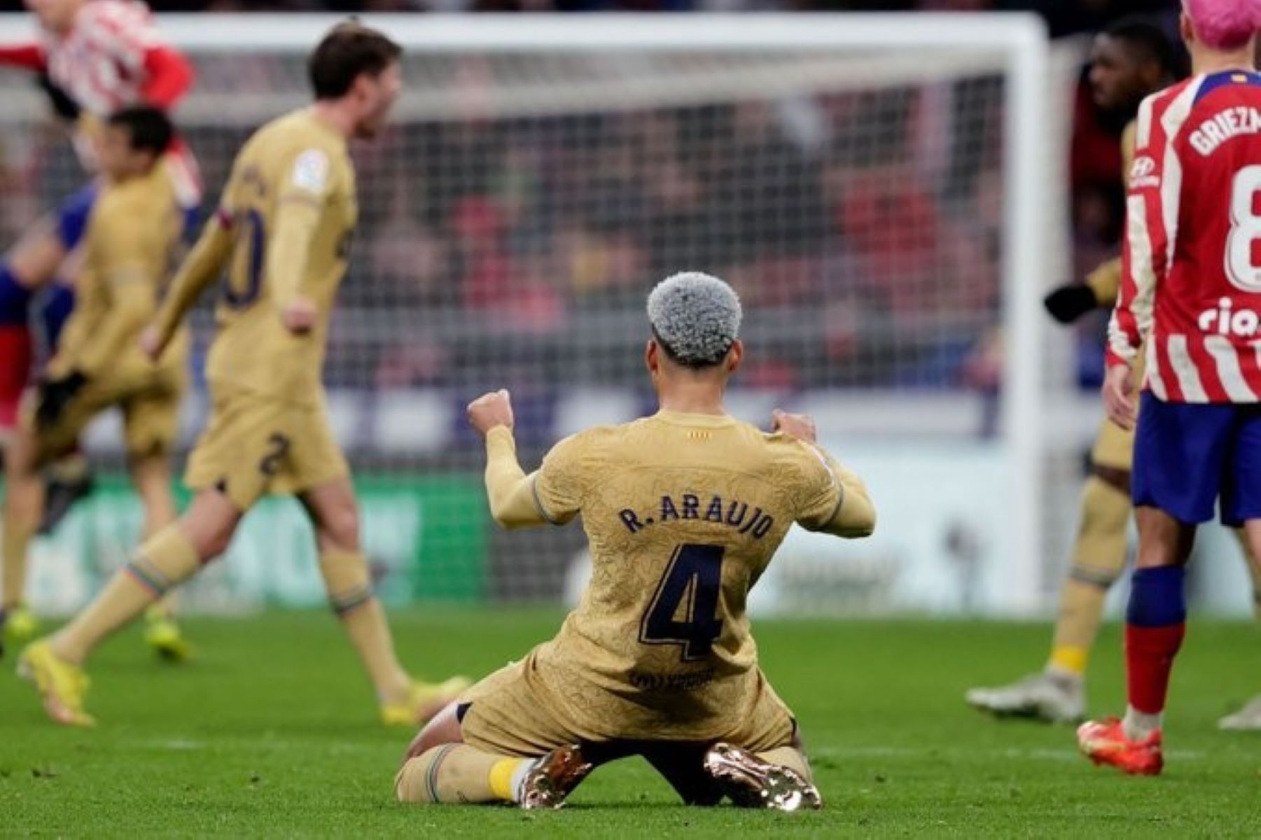 Τα δύο μεγαθήρια που «χρυσώνουν» την Μπαρτσελόνα για Αραούχο