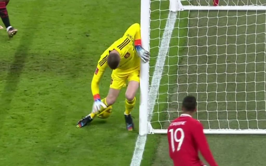 Καραμπόλα στα πόδια του Ντε Χέα και απρόσμενο γκολ η Έβερτον στο «Ολντ Τράφορντ»! (vids)