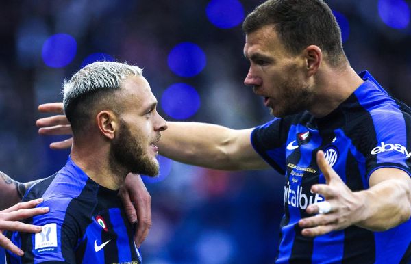 O Χακάν Τσαλχάνογλου το χάρηκε με την καρδιά του αυτό το τρόπαιο!