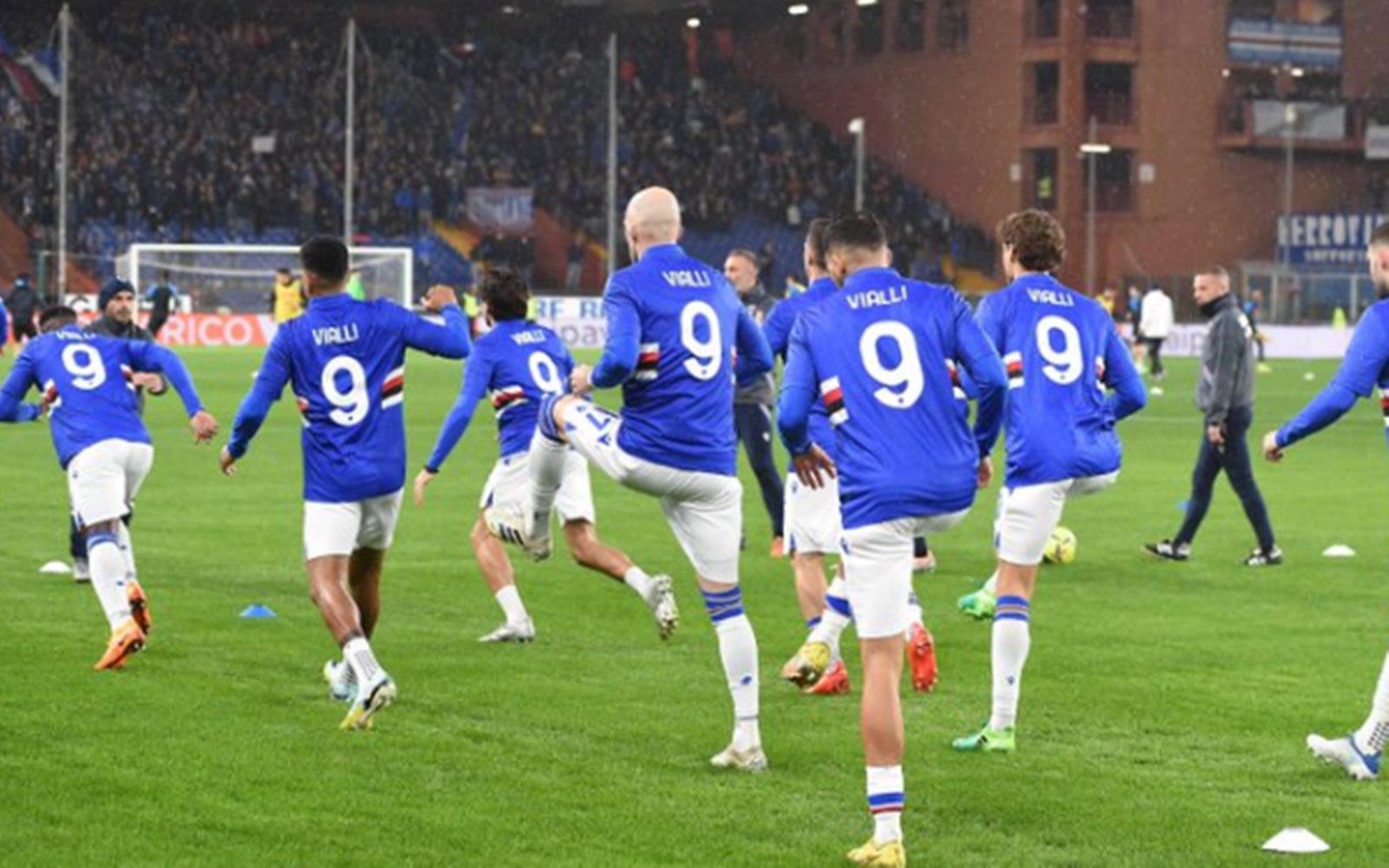 Τζιανλούκα Βιάλι: Όλη η Ιταλία τον τίμησε, όπως του έπρεπε! (vids)