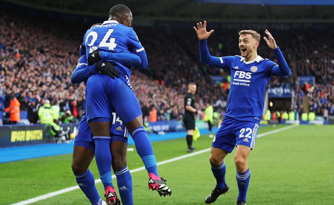 Οι «αλεπούδες» έκαναν μια χαψιά τους «πετεινούς» με ξεγυρισμένη τεσσάρα! (vid)