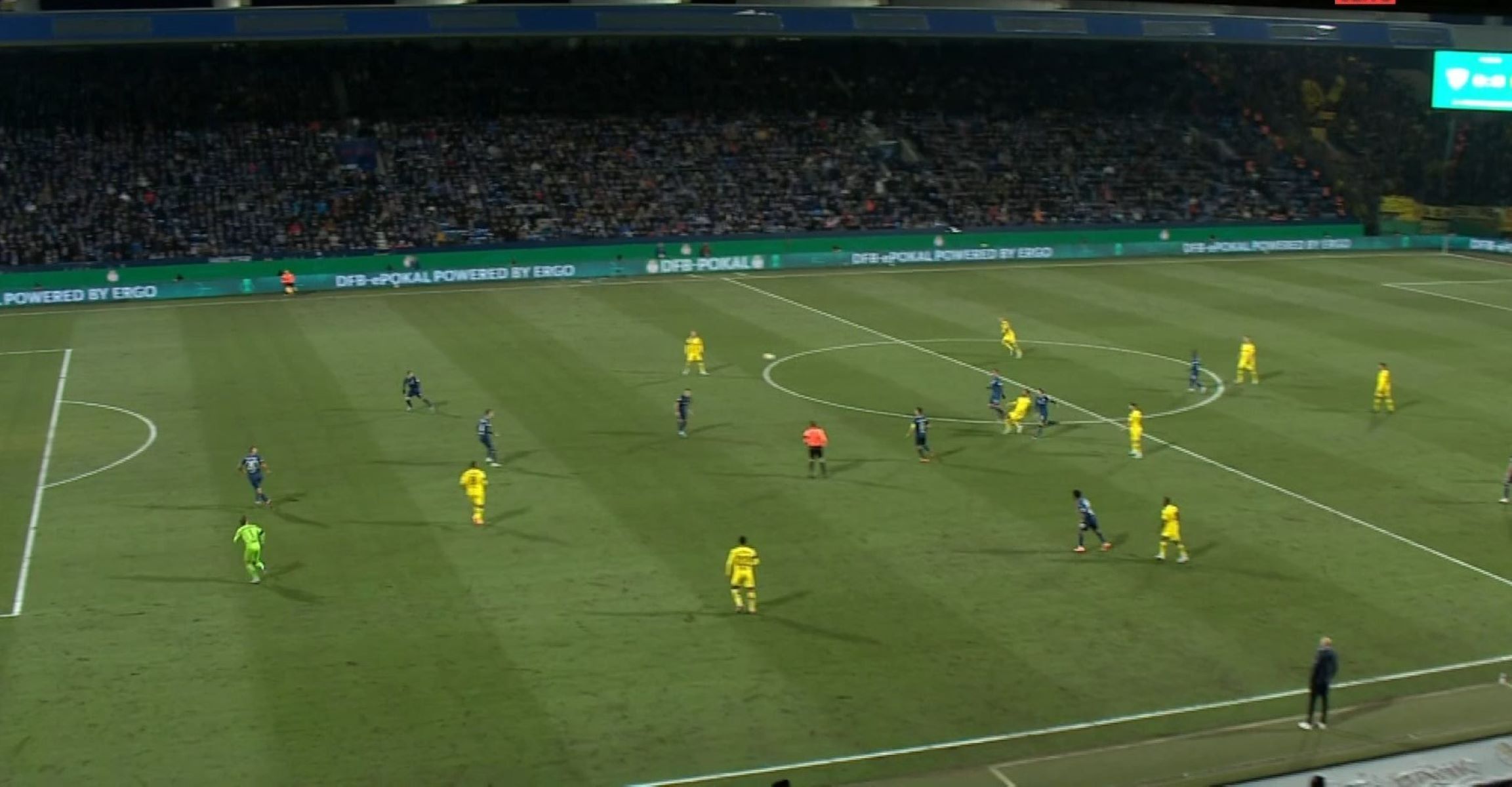 Ο Τσαν το… έσταξε από το κέντρο – Ρεσιτάλ του τερματοφύλακα της Μπόχουμ (vid)