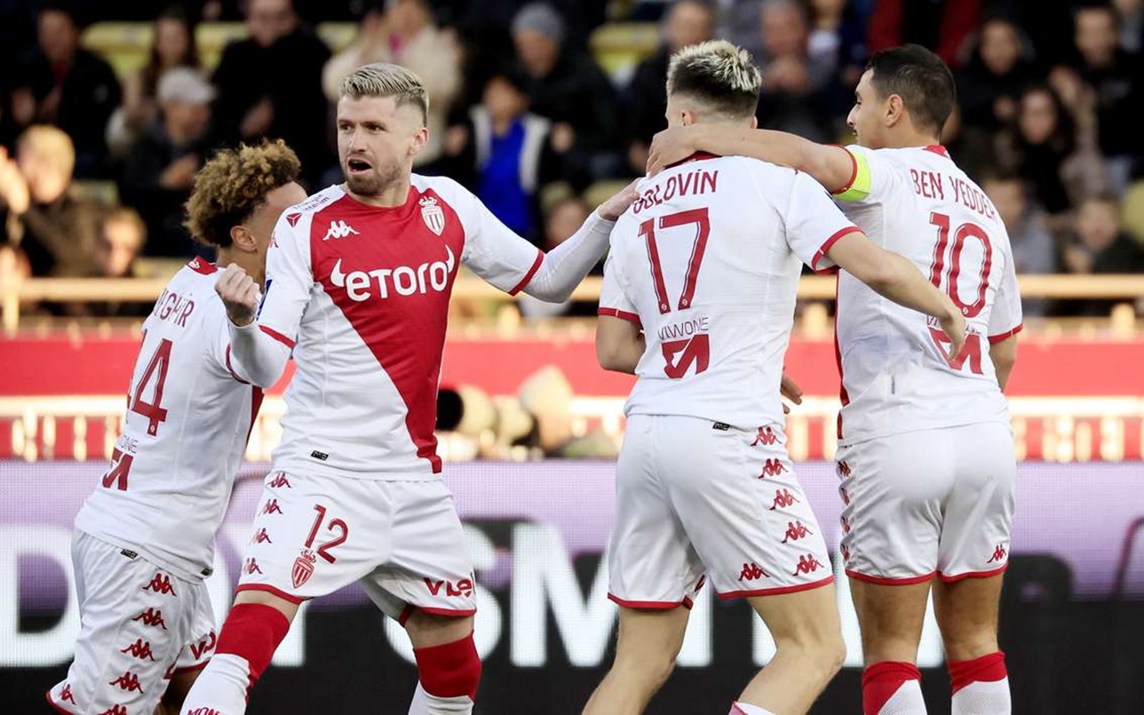 Για βόλτα κατέβηκε στο Μονακό η Παρί – Τριάρα στο «Λουί Ντε» και τώρα Μπάγερν… (vid)