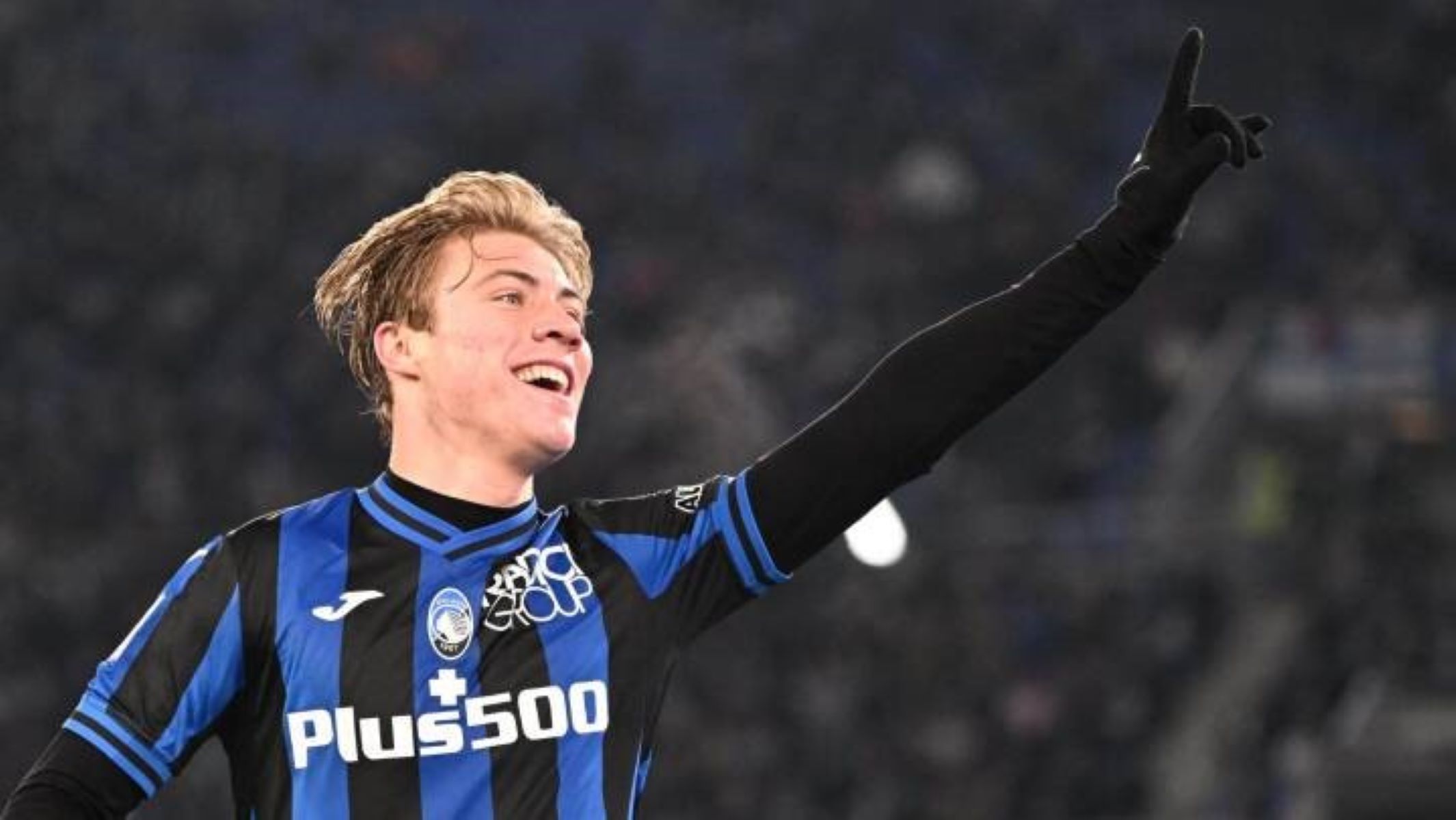 Μεγαθήριο μπαίνει… σφήνα και κλέβει τον Χόιλουντ από τη Γιουνάιτεντ!