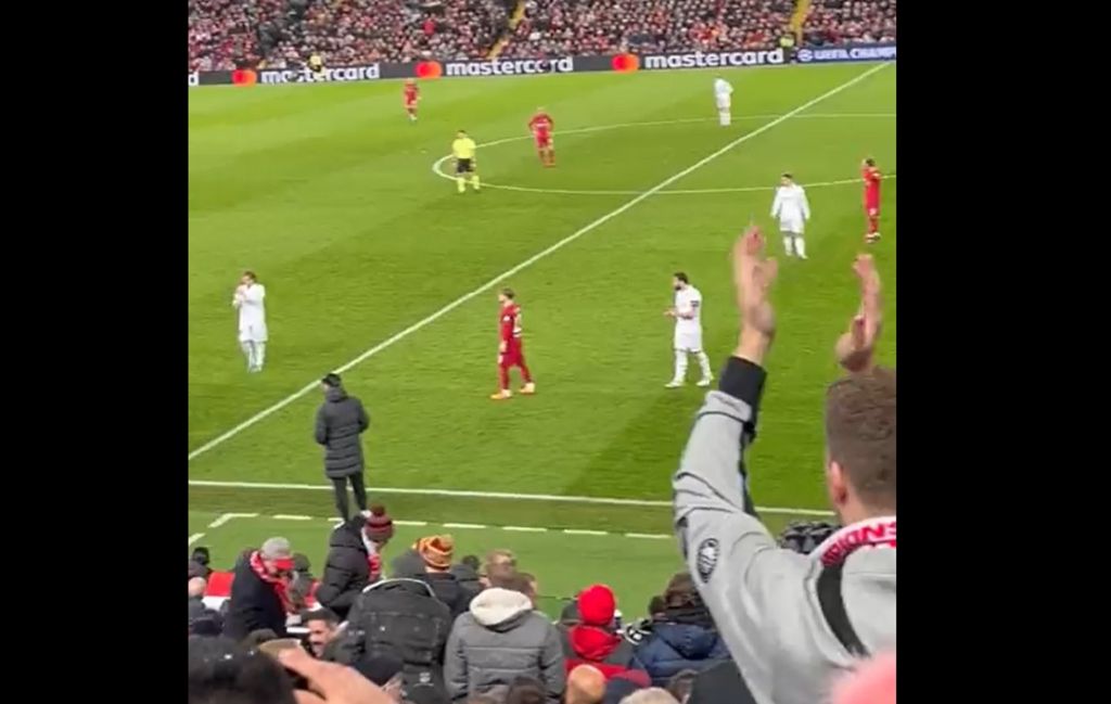 Το απόλυτο Standing Ovation – Το Άνφιλντ υποκλίθηκε στον Λούκα Μόντριτς (vid)