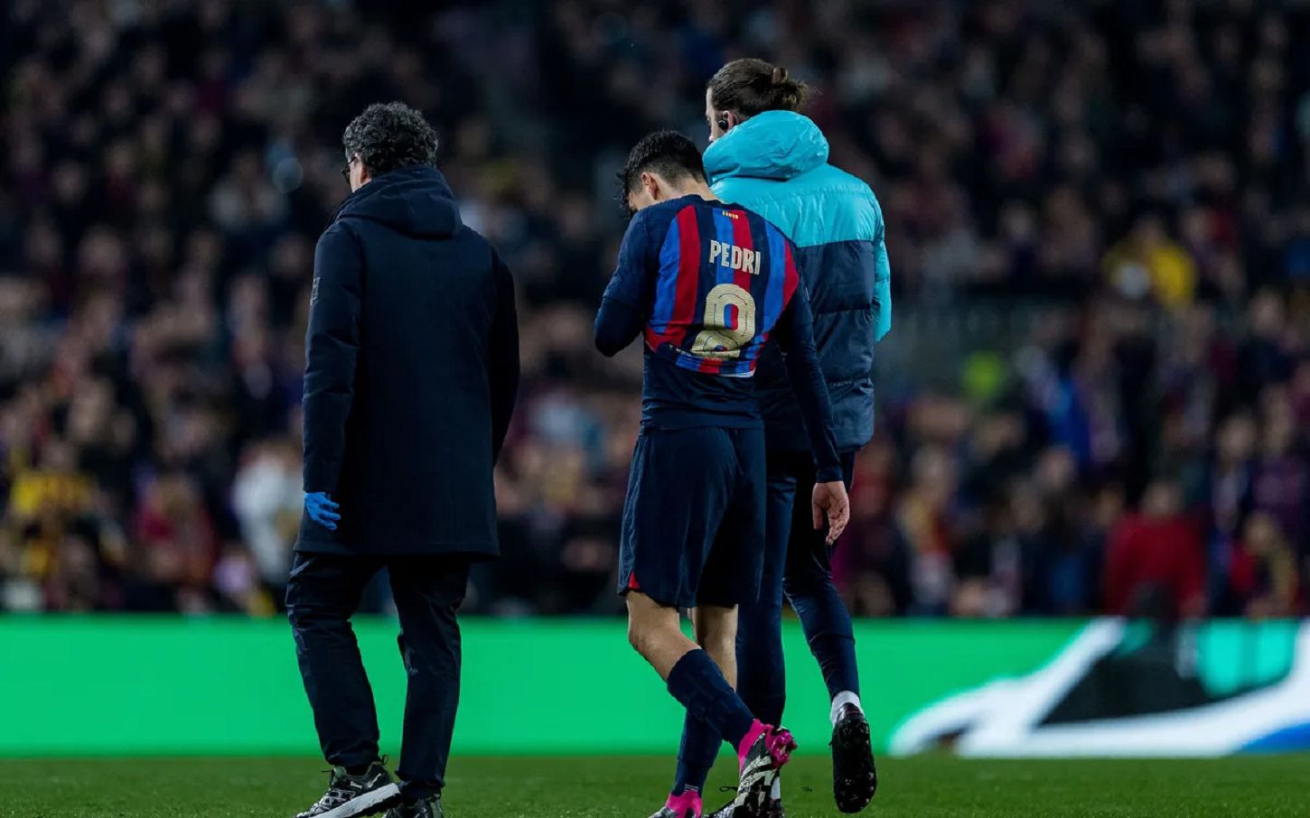 Αποδεκατίζεται το κέντρο της Μπαρτσελόνα ενόψει ρεβάνς με Γιουνάιτεντ! (pic)