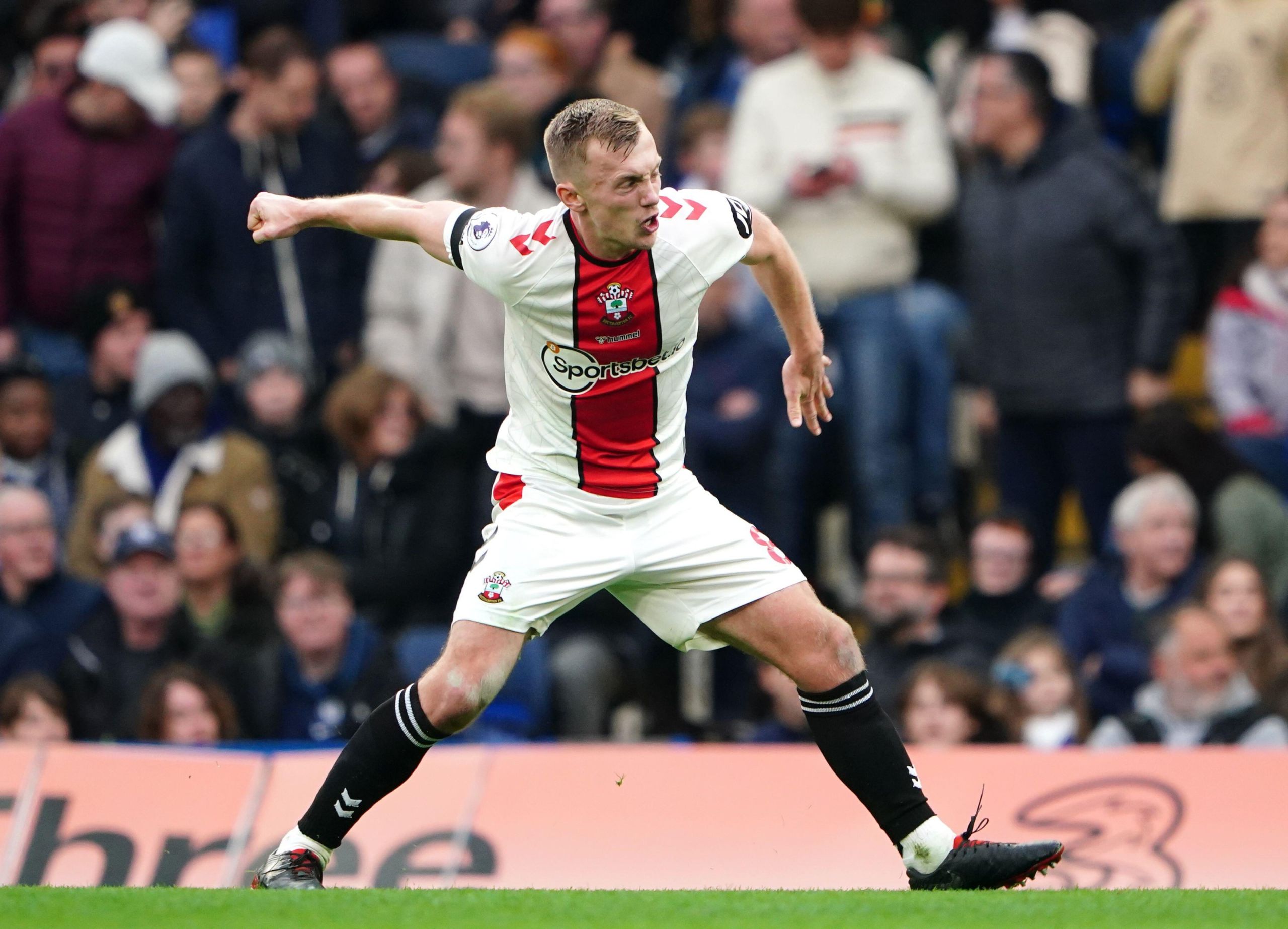 Ο… Γουόρντ-Πράους ξαναχτύπησε και “έστησε” την Τσέλσι με απευθείας εκτέλεση φάουλ (vid)