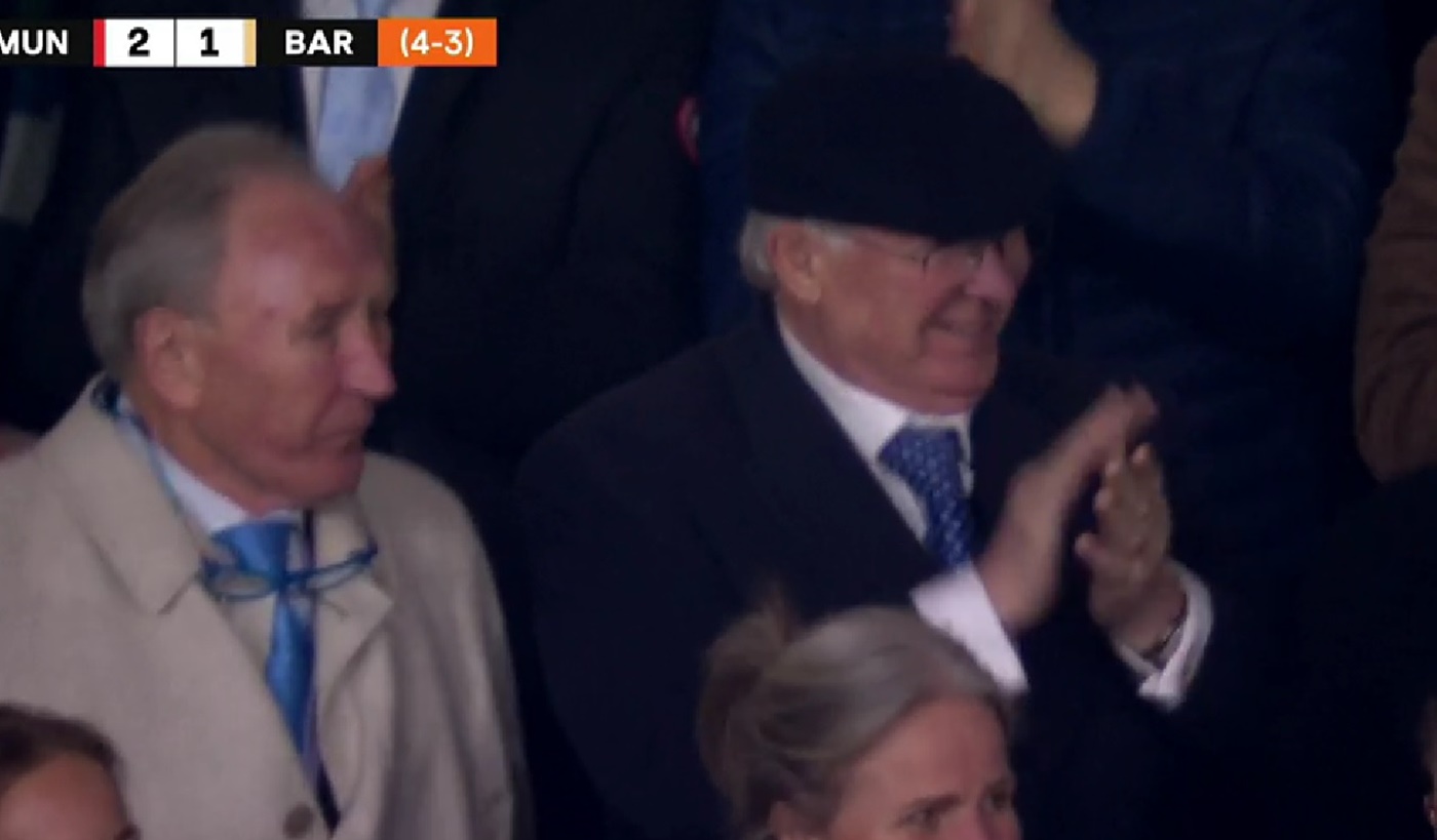 Πανηγύρισε κι ο Σερ Άλεξ το γκολ του Άντονι στις εξέδρες του «Ολντ Τράφορντ»! (vid)