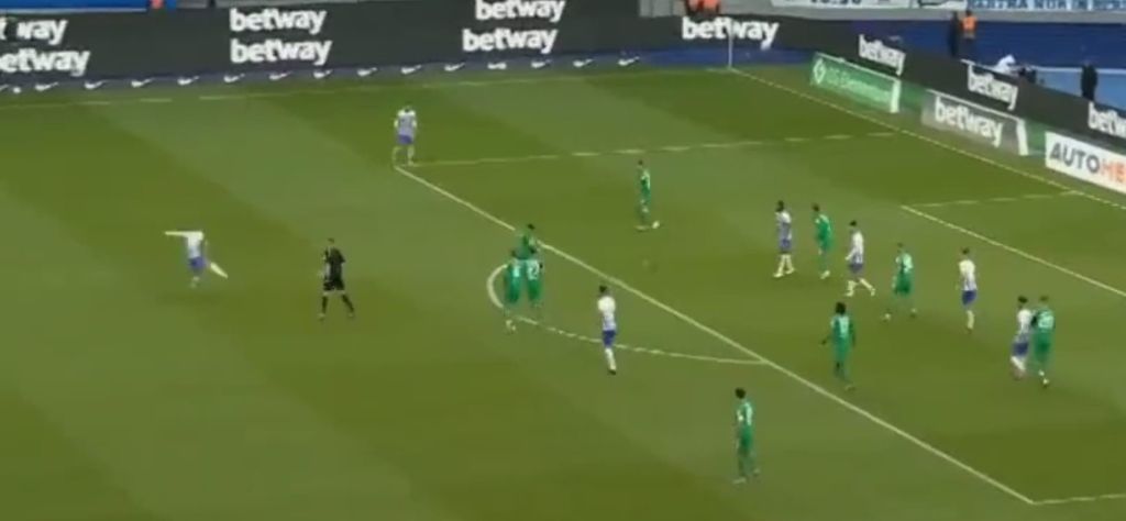 Παίκτης της Χέρτα έβαλε την ΓΚΟΛΑΡΑ της χρονιάς στη Γερμανία! (vid)