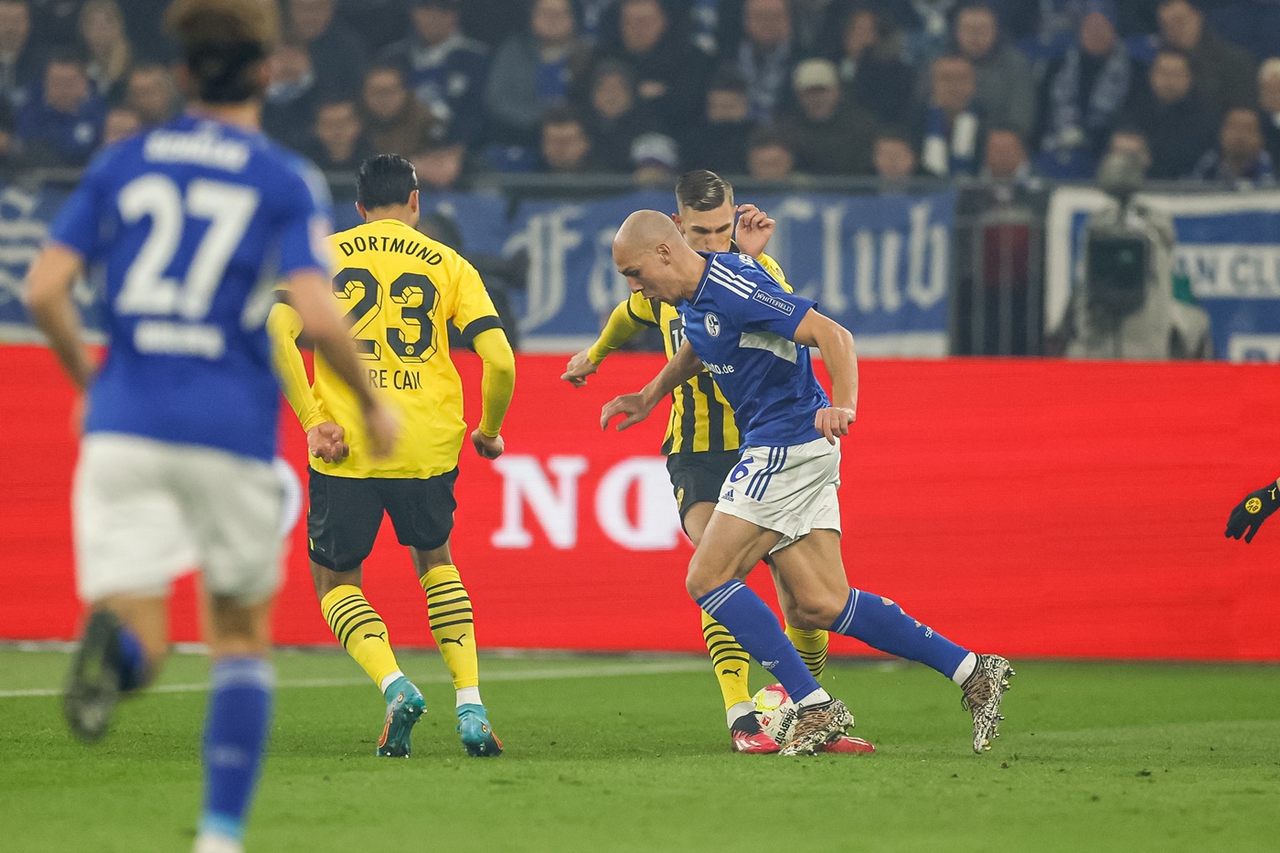 Σκόνταψε η Ντόρτμουντ – Σαν άλλη Μπάγερν η Σάλκε τιμώρησε τους Βεστφαλούς! (vid)